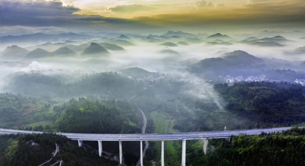 貴州盤州：雲上高原 仙境如畫