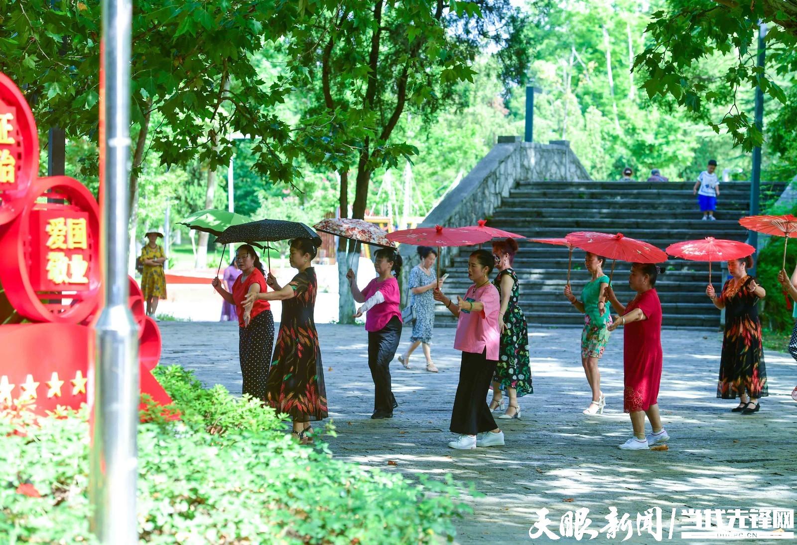 貴陽：花溪公園避暑遊