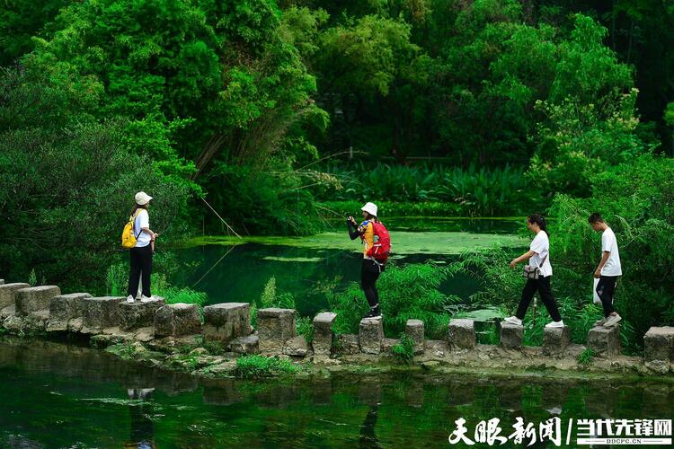 貴陽：花溪公園避暑遊