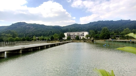 貴州修文：發展近郊旅遊 打造城市微度假“後花園”_fororder_修文1