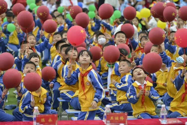 （供稿）六盤水市鍾山區：“五實”厚植“五地” 打好高品質教育特色牌、創新牌