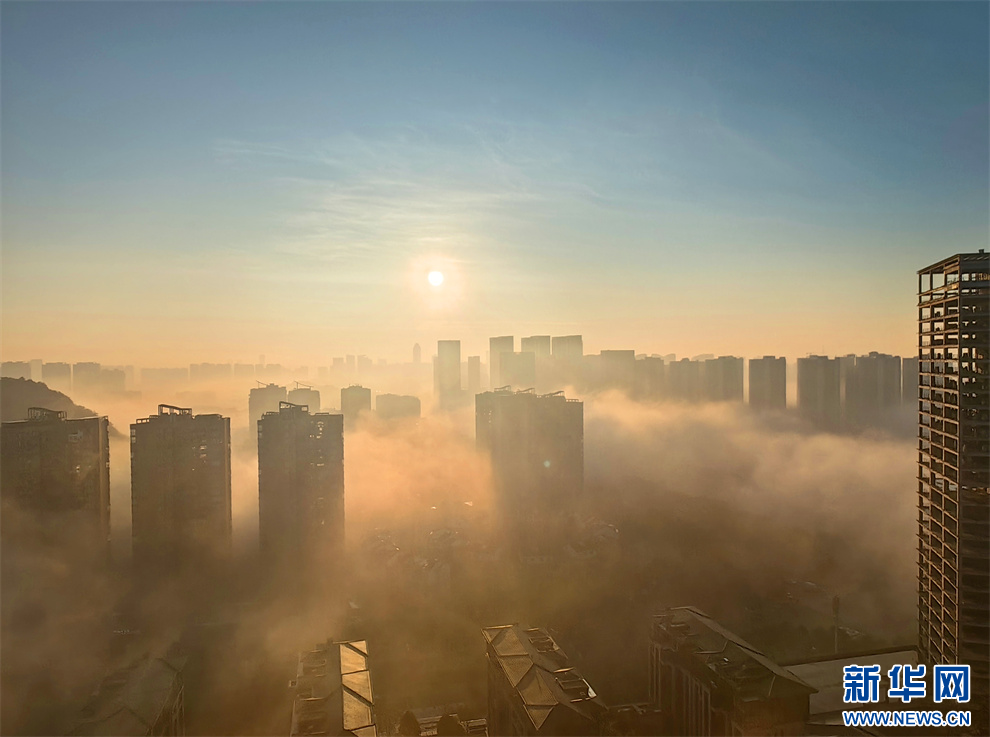 貴州貴陽：晨霧繚繞 美如仙境