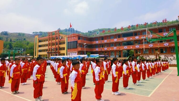 （供稿）六盤水市鍾山區：“五實”厚植“五地” 打好高品質教育特色牌、創新牌