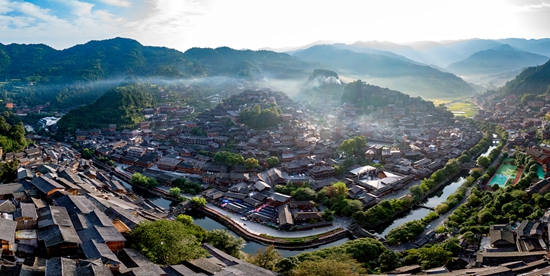 （供稿）貴州雷山：非遺借勢“村晚”出圈帶火鄉村旅遊_fororder_011