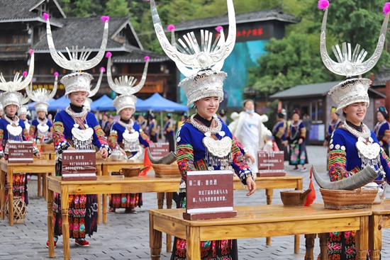 （供稿）貴州雷山：非遺借勢“村晚”出圈帶火鄉村旅遊_fororder_FF81C73D35A551A7630884CEDB38B399