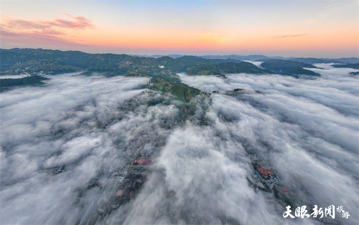 雲霧飄逸 生態雷山