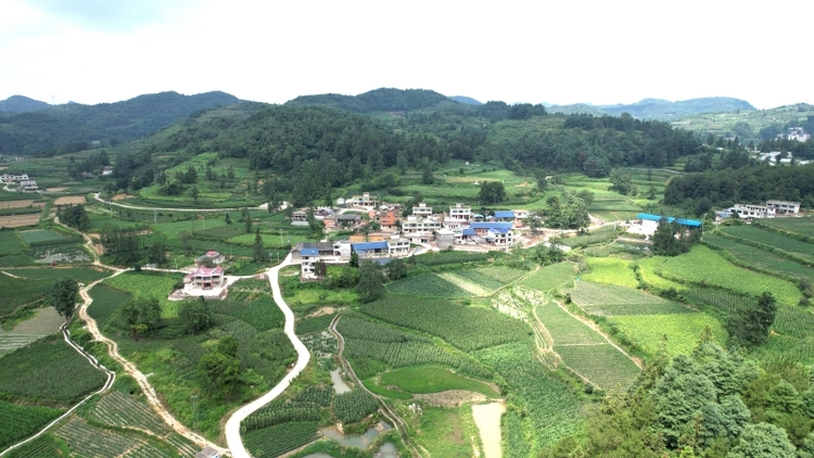 貴陽市修文縣六屯鎮大木村厚植“五色文化” 打造農文旅體特色旅遊村