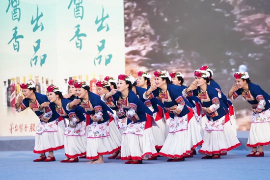 第六屆茅臺王子杯全國廣場舞總決賽在貴州榕江舉行 都勻代表隊奪冠_fororder_廣場舞1