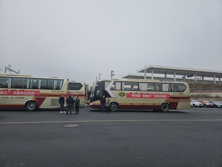 “出廠門、上車門、到家門” 貴州安順：無縫連接讓在粵務工人員平安返鄉過節