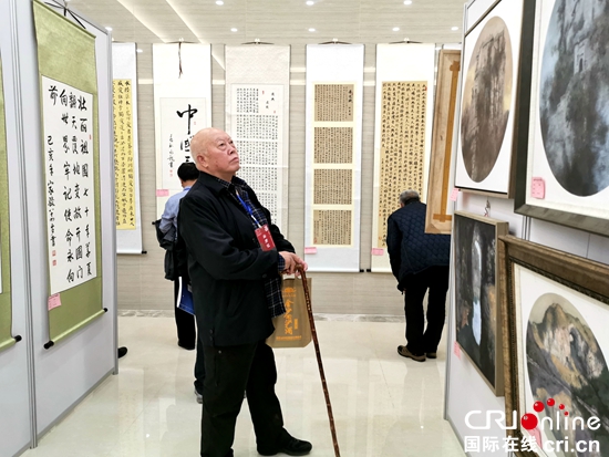 “安順市一屆七次老年書畫聯展”在紫雲自治縣開展