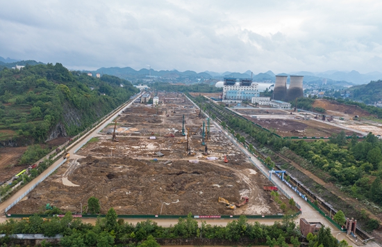 六盤水市水城化工園區獲批按貴州省新建化工園區進行培育_fororder_施工大景。聶康  攝（航拍圖）