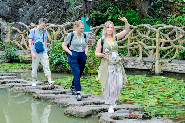 多彩貴州不止一面 歐洲國家旅行商打卡黃果樹景區_fororder_圖片5