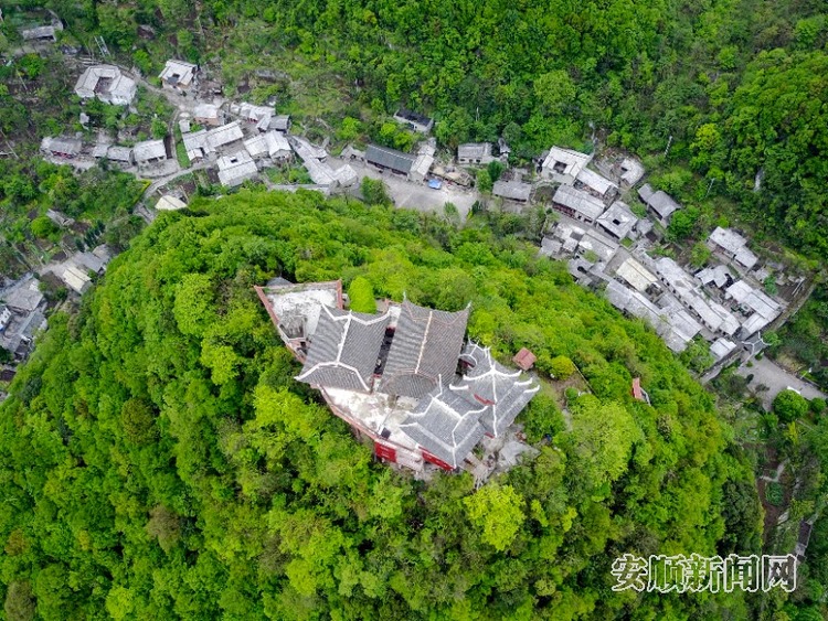 2024“視覺@中國”貴州行專項宣傳推廣活動｜70余名國內外視覺領域專家學者雲集安順雲山屯采風