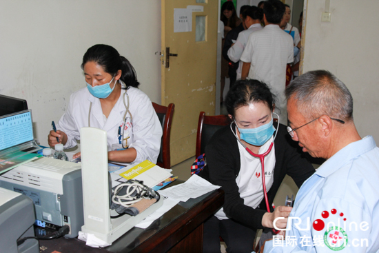 中國志願醫生專家團隊赴貴州水城縣開展義診培訓