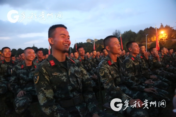 （要聞）武警貴州總隊野戰文化分隊為“魔鬼周”參訓官兵送去視聽盛宴