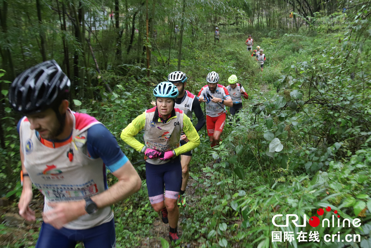 中外選手在貴州甕安感知山地運動魅力（組圖）