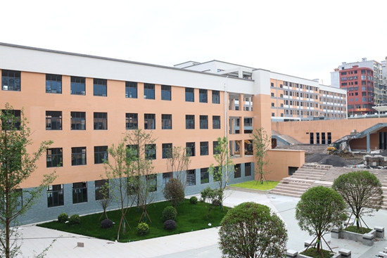 貴州省仁懷市壇廠一小新建項目將於9月投用_fororder_壇廠一小新建項目校園一角.JPG
