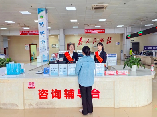 貴陽市修文縣“企業之家”進物流園 “零距離”提供服務_fororder_0f005554e054492bb93fafeec1f15bf7_s