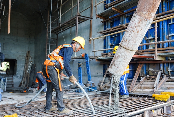 甕馬鐵路南北延伸線甕安河大橋建設穩步推進_fororder_3333