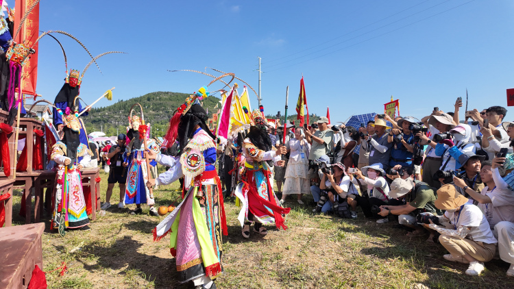 穿越六百年 地戲活化石安順屯堡上演新精彩