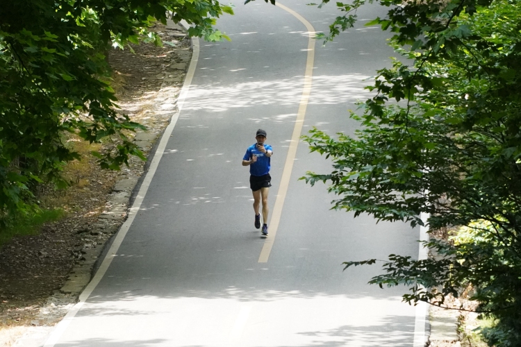 【清涼馬拉松·激情六盤水】六馬配速員拉伕：跟上我，在19度的夏天跑出PB_fororder_555.JPG