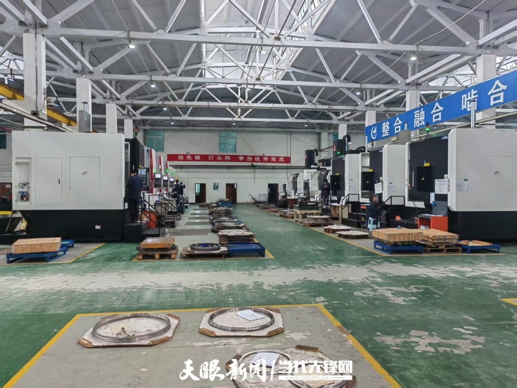 做強“飛起來的貴州造”｜“工業大縣”調研行之安順平壩區_fororder_4