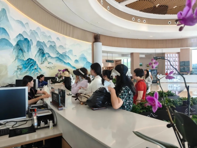 興義萬峰林：避暑遊玩的清涼勝地