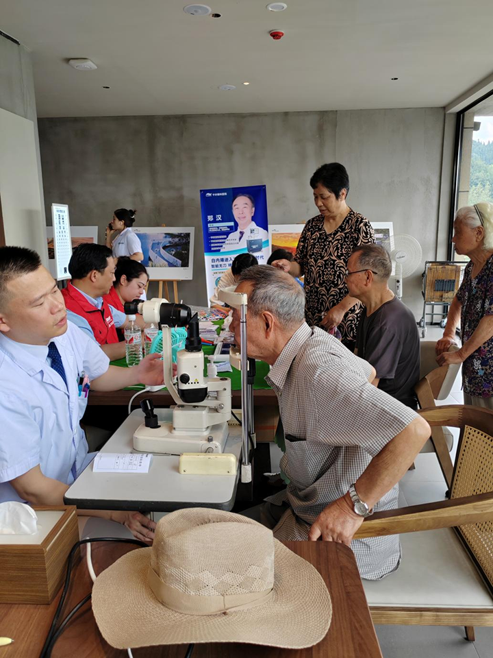 2.4萬本地居民 12萬“候鳥”遊客 桐梓九壩鎮“涼”氣候變“熱”經濟破題