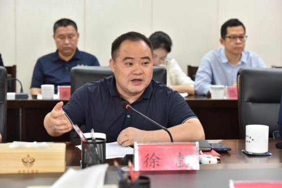 貴州省體育局與中國足球發展基金會、榕江縣簽訂戰略合作協議