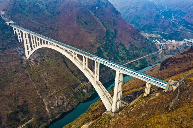 貴州橋：跨越山川的美麗畫卷