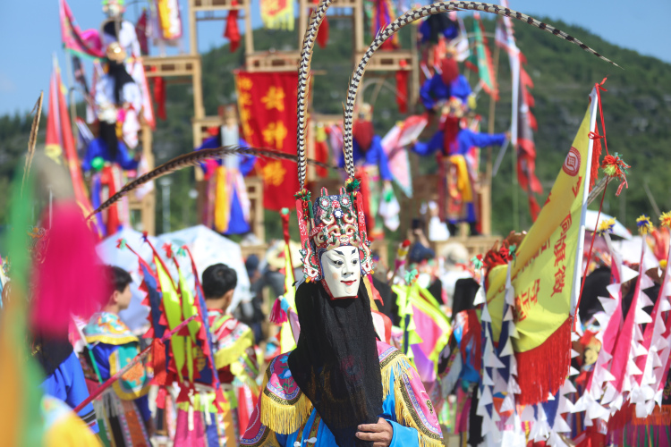 穿越六百年 地戲活化石安順屯堡上演新精彩