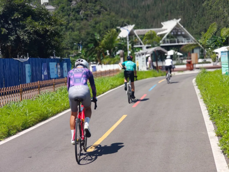 興義萬峰林：避暑遊玩的清涼勝地