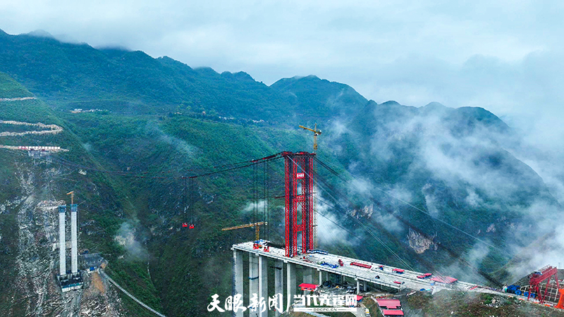 安盤高速古牛河特大橋盤州岸交界墩成功封頂