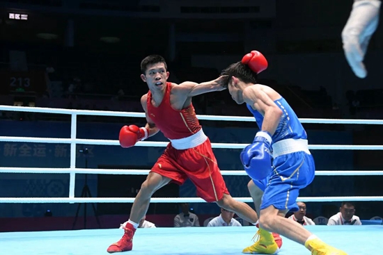 貴州第2金！拳擊健兒呂平全運會奪冠_fororder_頒獎2