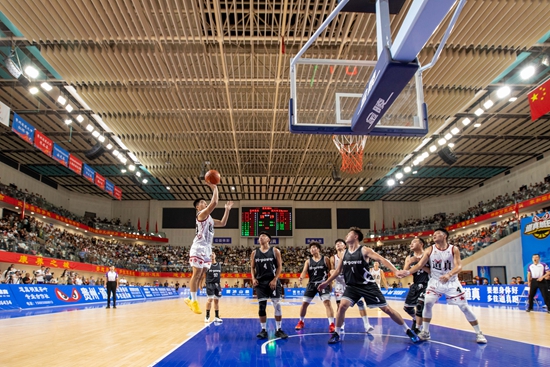 貴州道真：文體旅商農融合綻放新魅力_fororder_貴州省道真仡佬族苗族自治縣“道真城BA”賽場。2