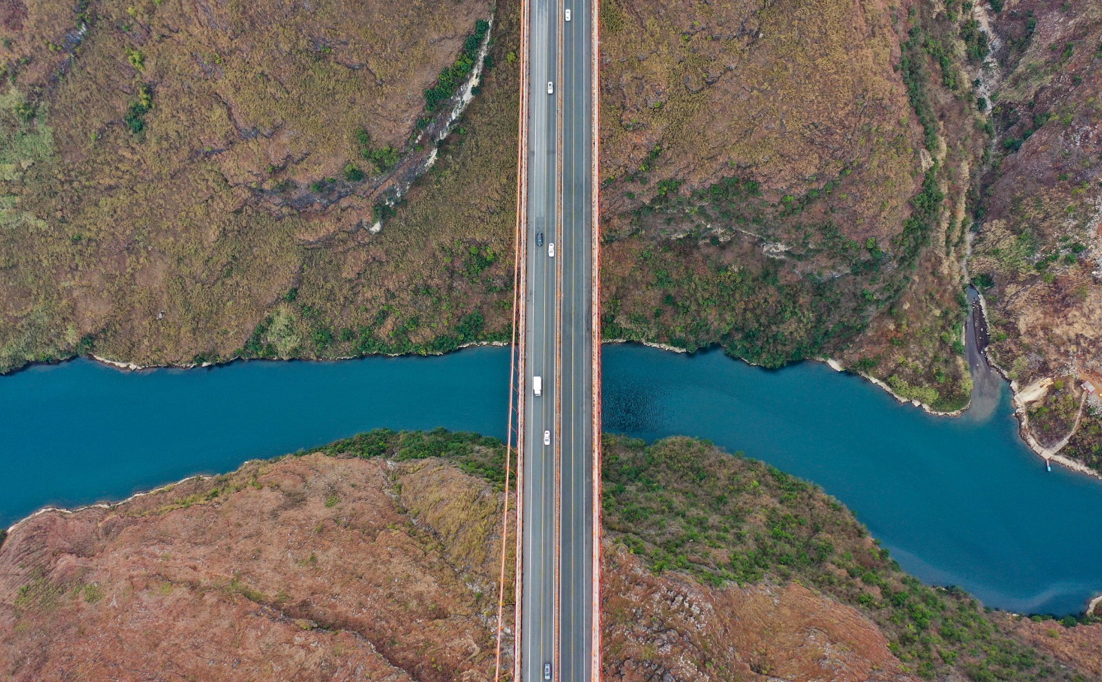 貴州橋：跨越山川的美麗畫卷
