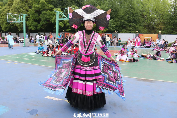 民族團結大巡遊綵排現場 六盤水方陣綻放民族魅力_fororder_22