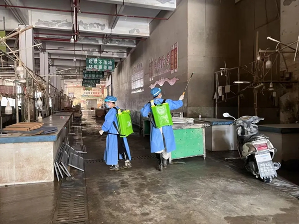 貴州受災地區迅速開展災後重建工作 群眾生産生活秩序有序恢復_fororder_640 (6)