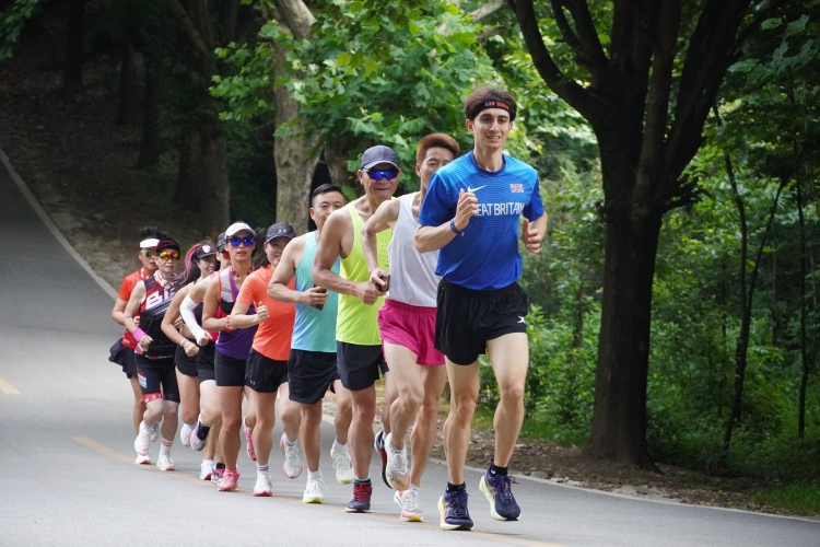 【清涼馬拉松·激情六盤水】六馬配速員拉伕：跟上我，在19度的夏天跑出PB_fororder_222.JPG
