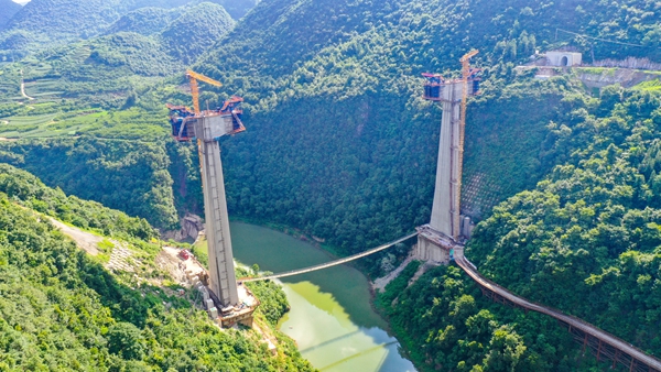 甕馬鐵路南北延伸線甕安河大橋建設穩步推進_fororder_1111