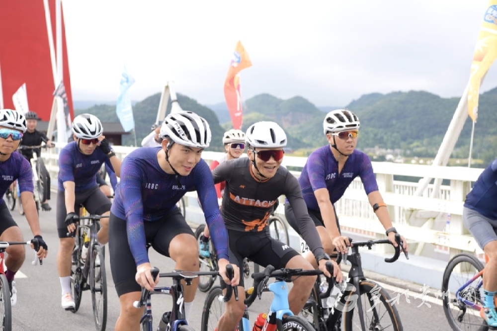 968名騎手競逐龍裏!2025“魅力龍裏高橋騎遊”大會開賽