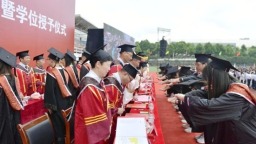貴州大學舉行2025屆畢業典禮暨學位授予儀式