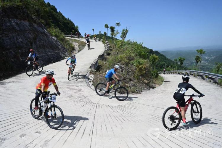 第五屆貴州·麻江苗嶺36道拐KOM爬坡王挑戰賽開賽