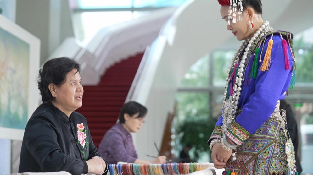 貴州侗族大歌登上全球婦女峰會_fororder_dD0xNzYxMzcyMzY0X3I9YWJkYTZmM2Rfdz0xMDgwX3E9MTAwX2U9anBn