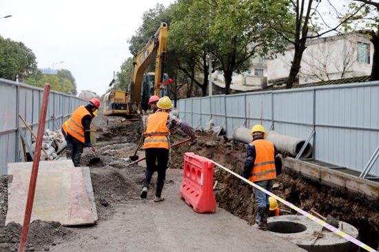 貴陽市修文縣實施龍場片區排水管網提升改造工程 涉及21條道路_fororder_067f1b758c1841cda56eb6118598a63c_s