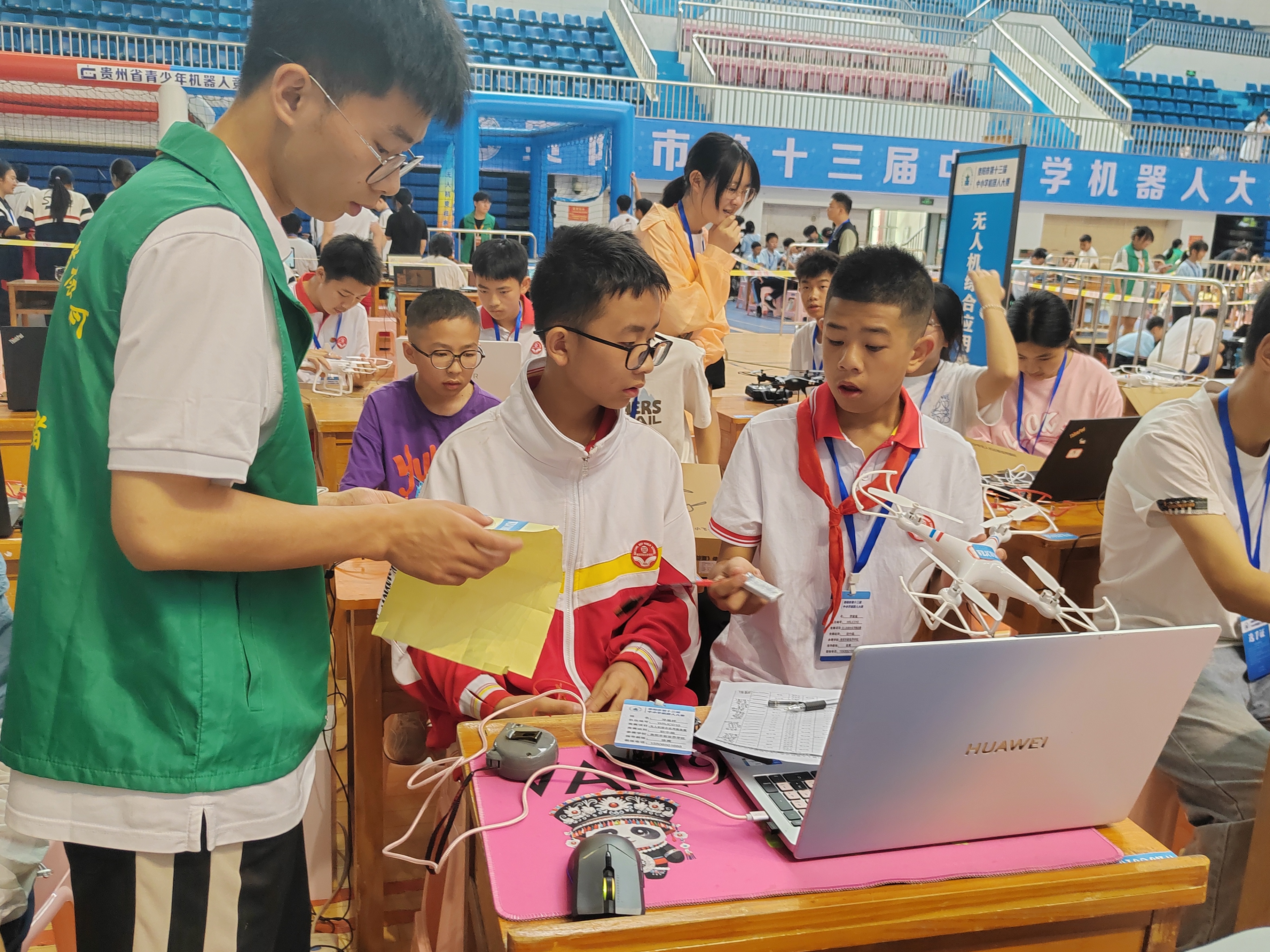 點燃科技夢想！貴陽市中小學機器人大賽舉辦