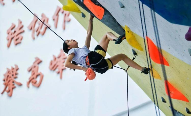 “賽動黔景”跟著賽事來貴州｜全國青少年攀岩公開賽在“爽爽”貴陽火熱開賽