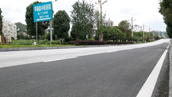 連續性強降雨 貴州平塘城區內澇治理工程經受“實戰檢驗”_fororder_640 (1)