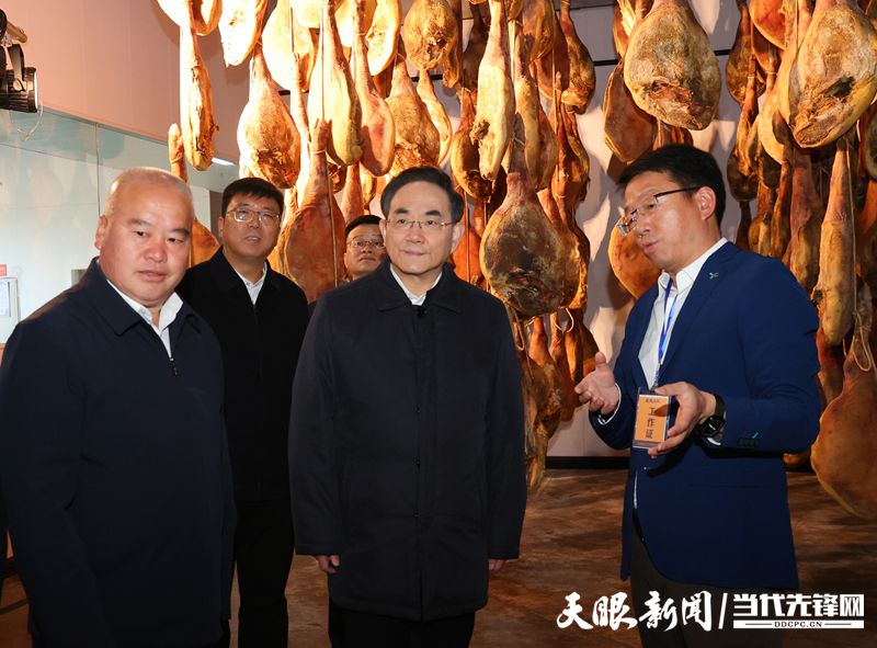徐麟在威寧自治縣調研_fororder_17429172773126