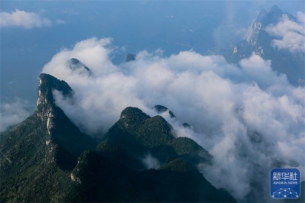 美不勝收！貴州六枝老王山現雲海、佛光、日月同輝奇觀_fororder_6666